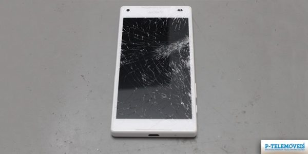 Reparação de ecrã do Sony Xperia Z5 Compact