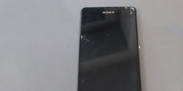 Reparação a um Sony Xperia Z1 Compact ( touch + display)